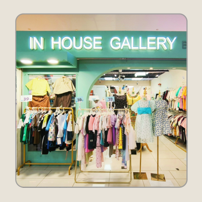 Store front of IN HOUSE GALLERY