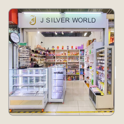 Store front of J SILVER WORLD